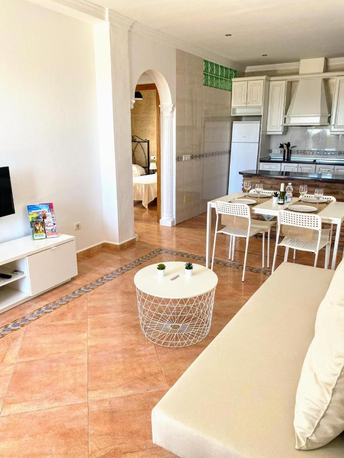 Appartement Apartamento Rio Adelfas à Benajarafe Extérieur photo